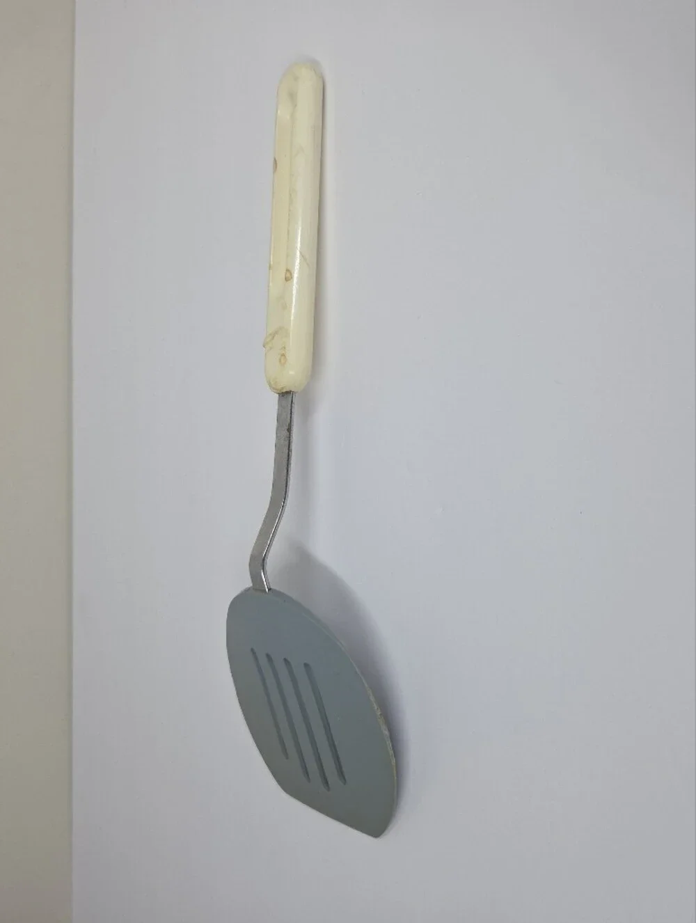 Vtg Bonny Nylon Round Wide Slotted Spatula Turner Flipper Blue Plastic